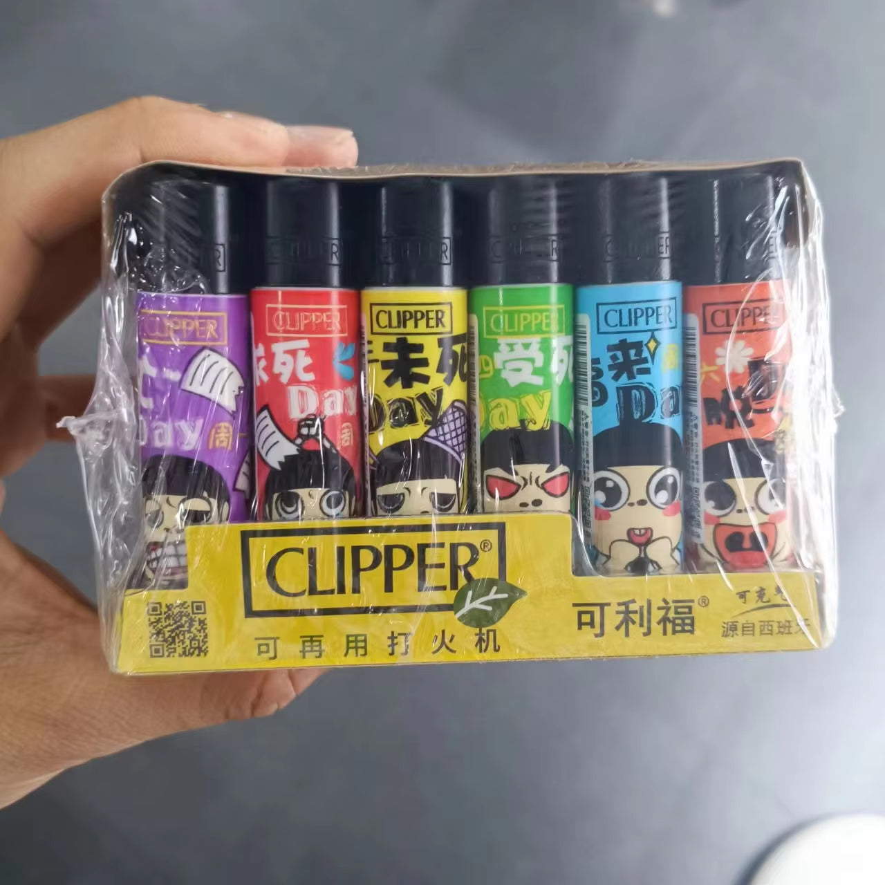 Clipper Original Grinding Wheel Flint Ignition Lighter Open Flame Torch Gas Lighters Use Collection Gift 1 Box 24 Pieces